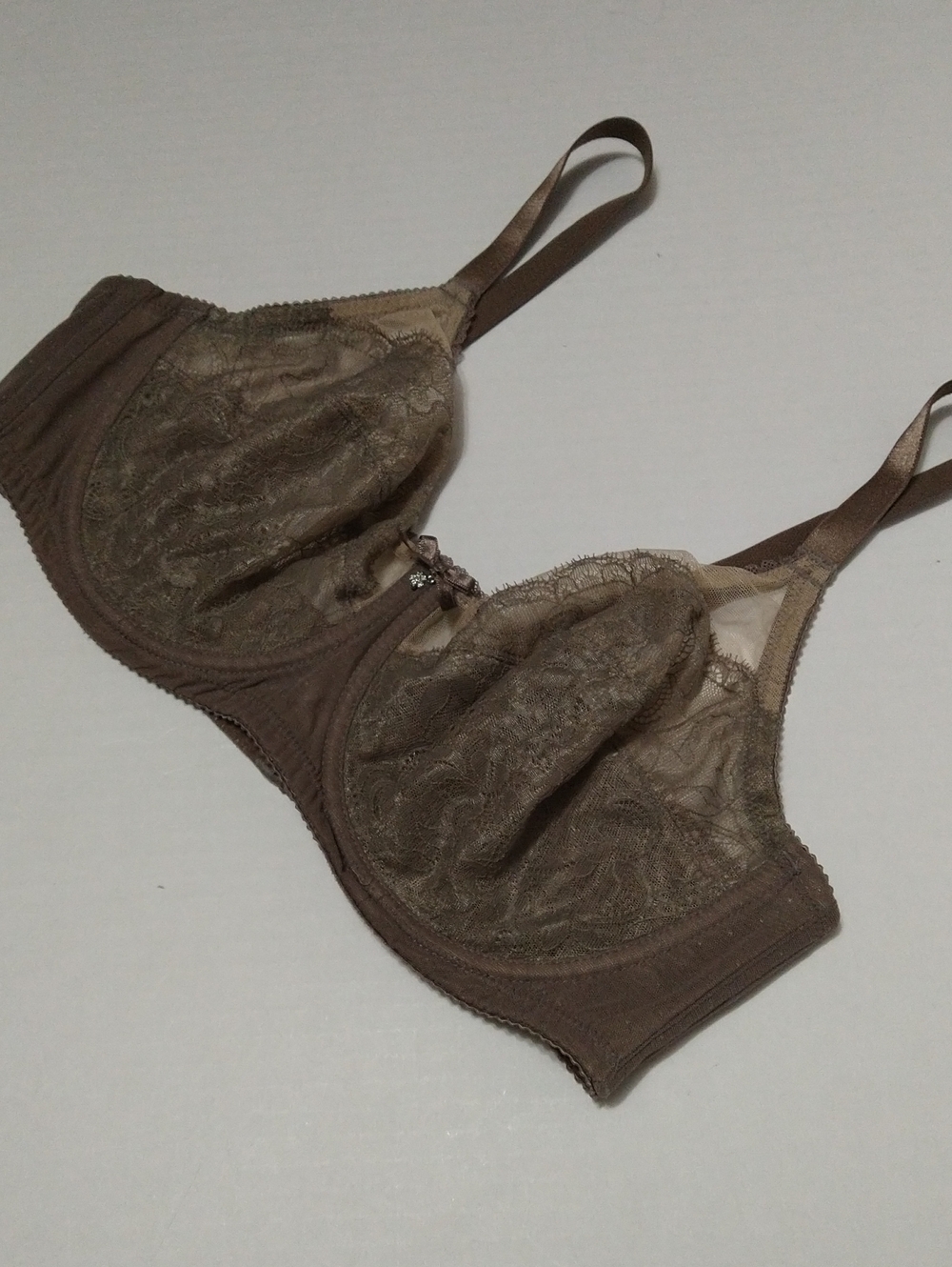 Wacoal Lace Sheer Underwire Bra in Taupe Brown Size 40C